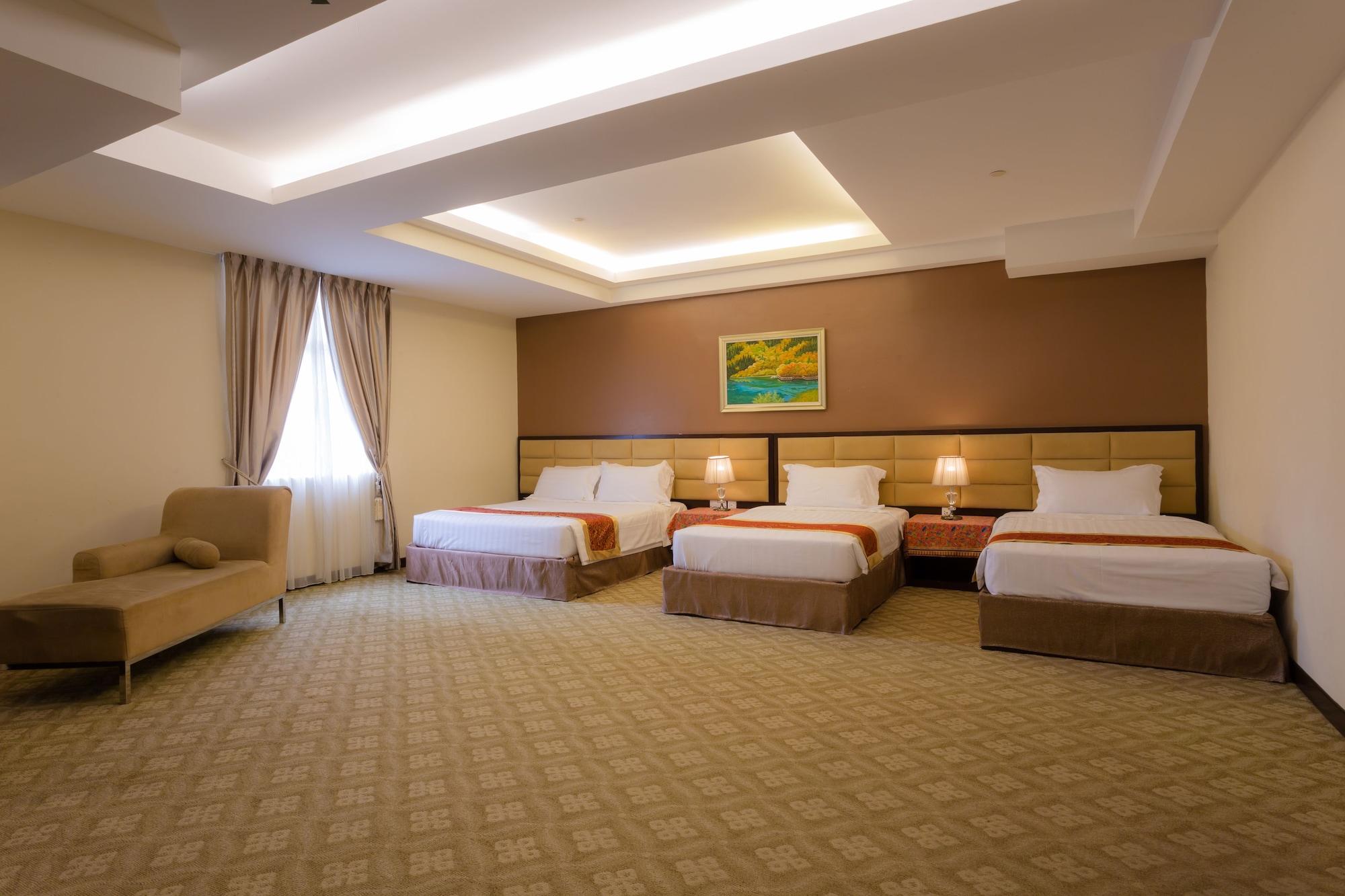 Hallmark Crown Hotel Malacca Екстериор снимка