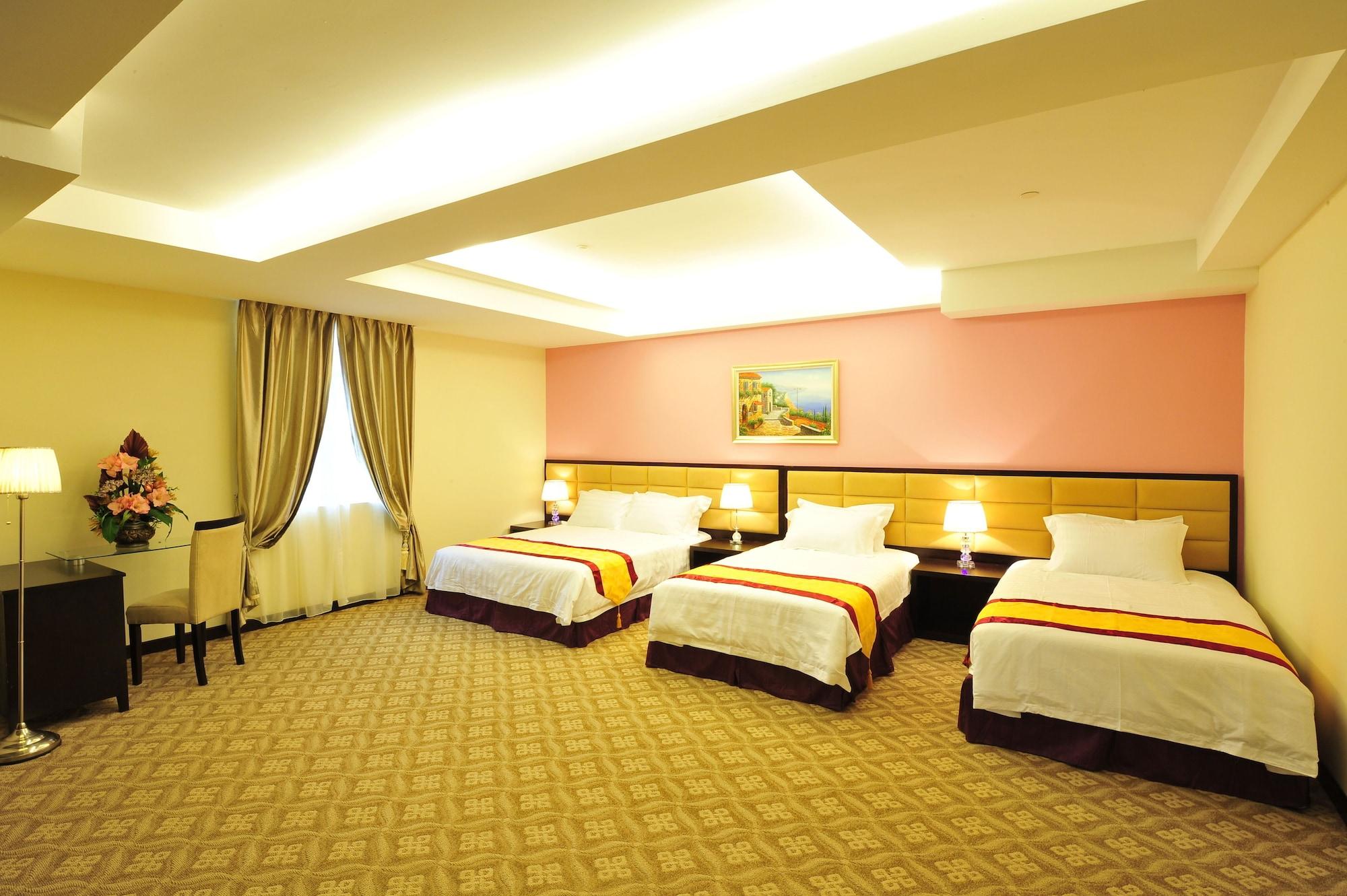 Hallmark Crown Hotel Malacca Екстериор снимка