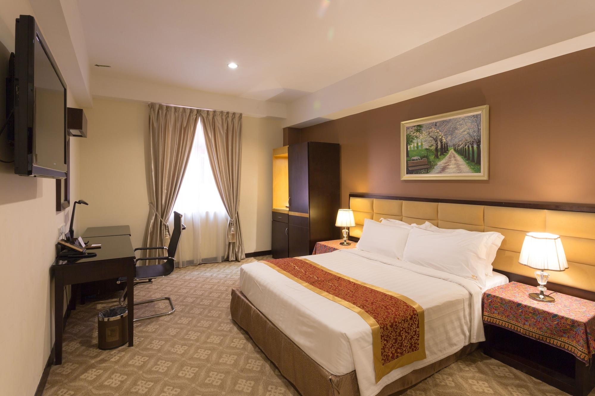 Hallmark Crown Hotel Malacca Екстериор снимка