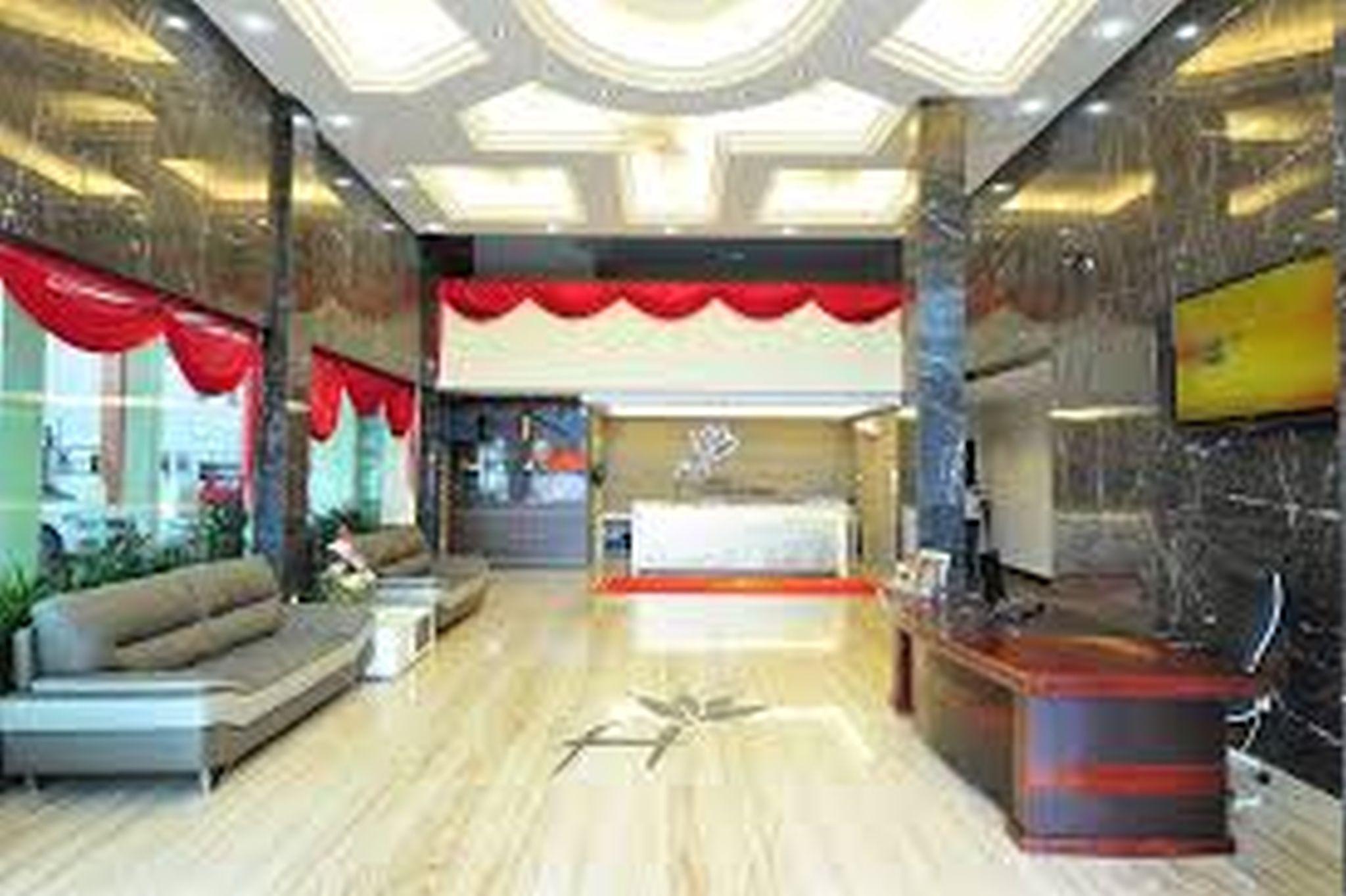 Hallmark Crown Hotel Malacca Екстериор снимка