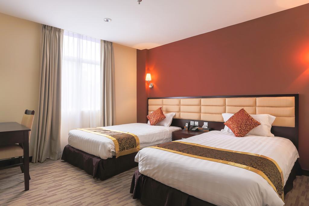 Hallmark Crown Hotel Malacca Стая снимка