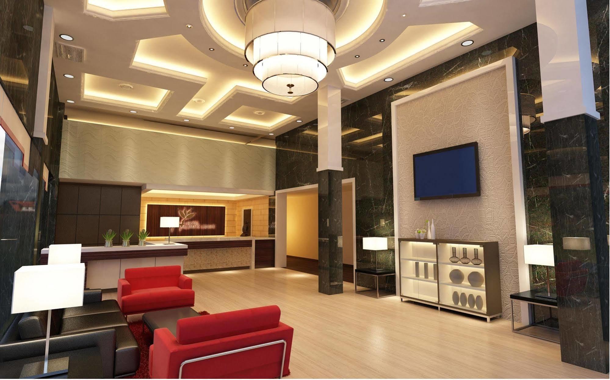 Hallmark Crown Hotel Malacca Екстериор снимка
